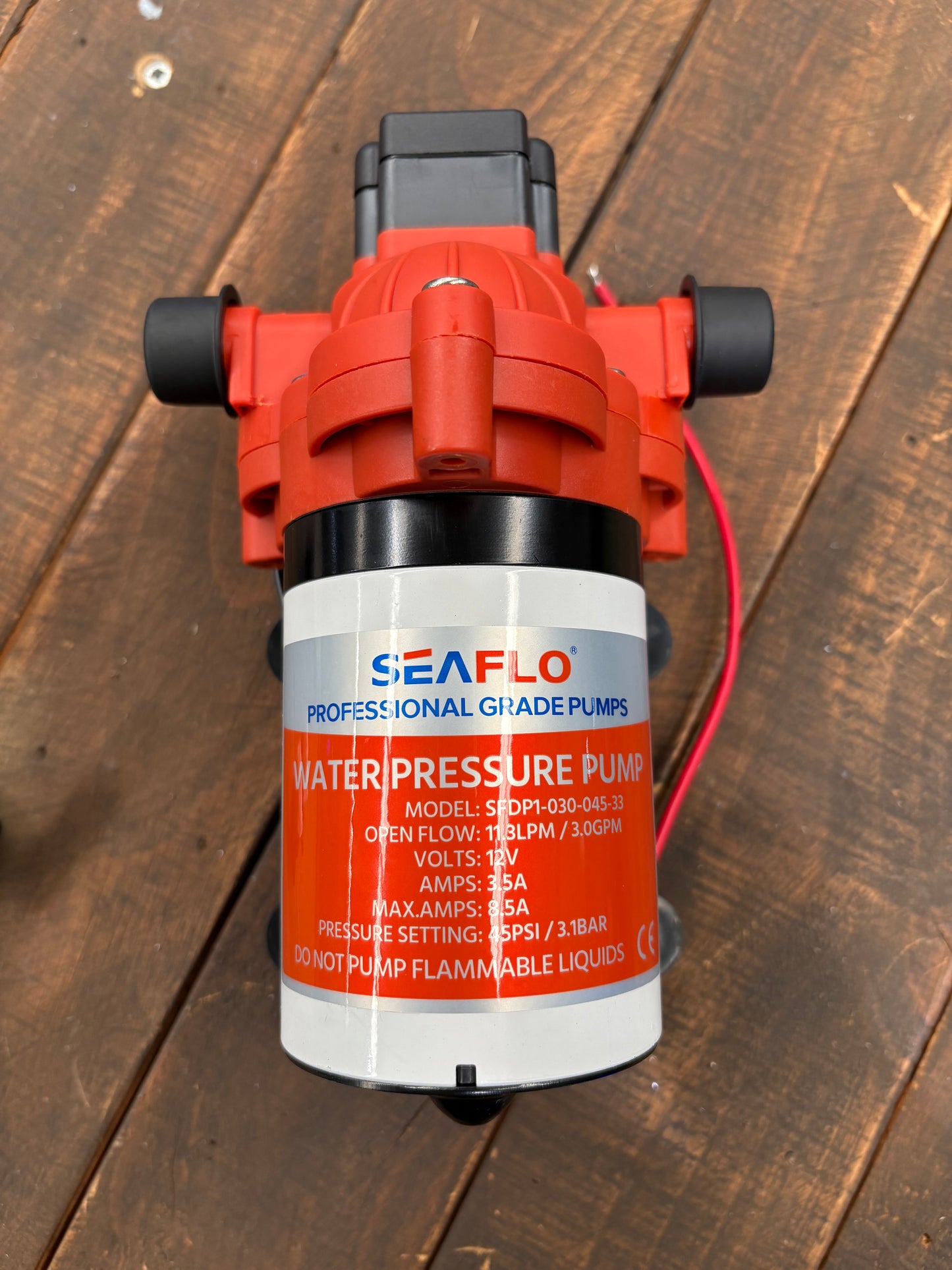 Seaflo 33 series automatic demand diaphragm pump