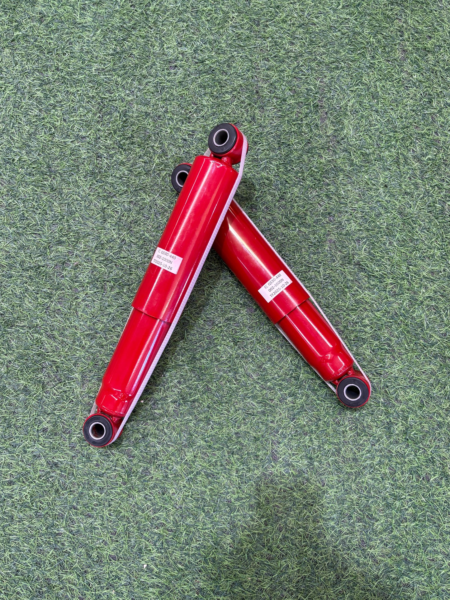 Generic oil filled shock absorbers pair