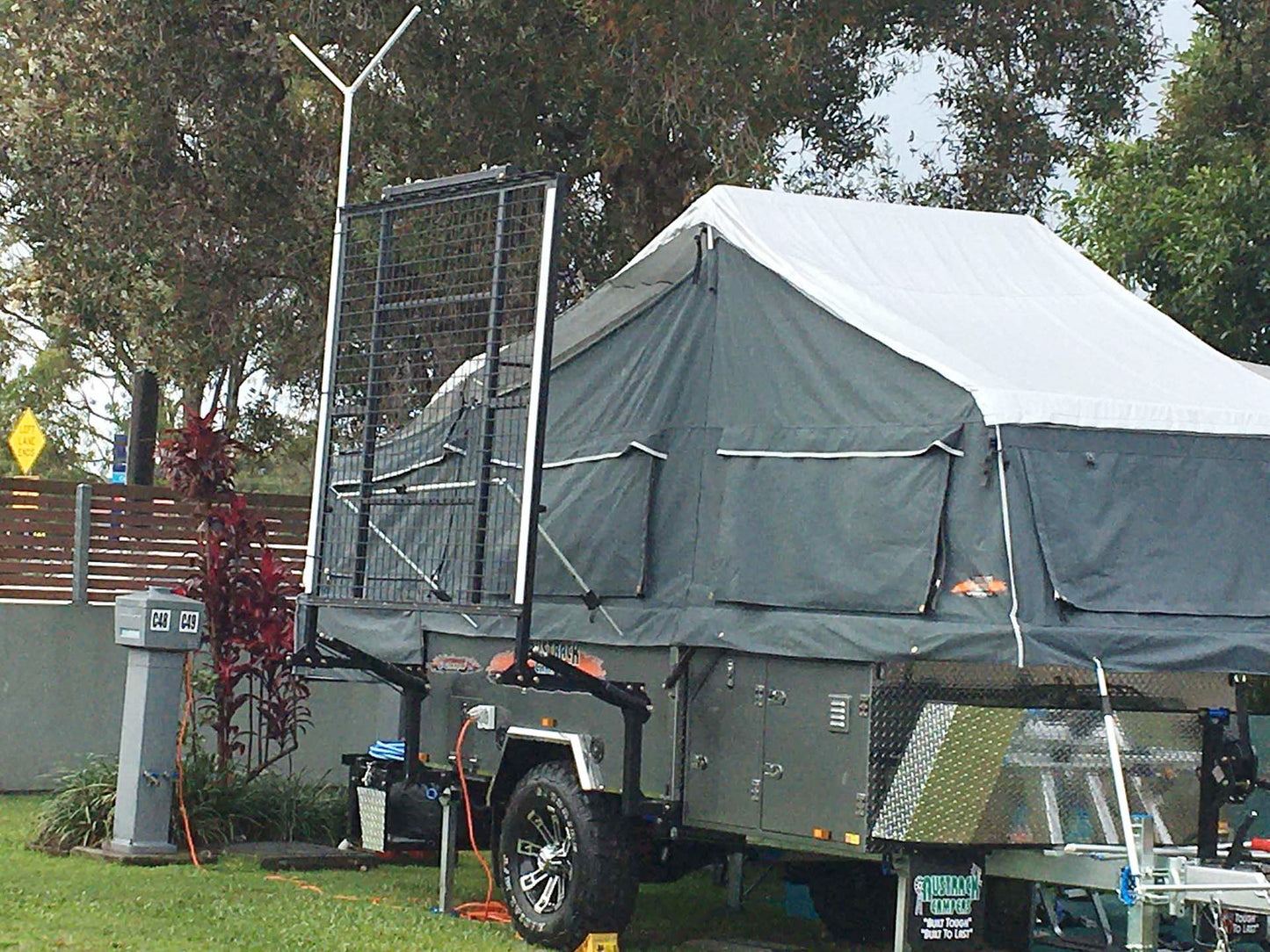 Tallboy Antenna 2.1m - Optimal TV Reception for Tall Caravans